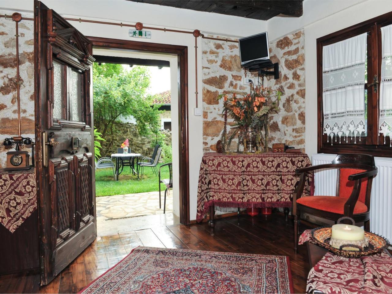 To Archontiko Guesthouse Villa Stavroúpolis Dış mekan fotoğraf